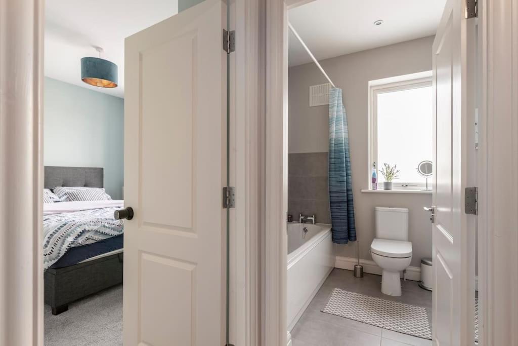 Apartamento Dublin Jacuzzi Escape Exterior foto