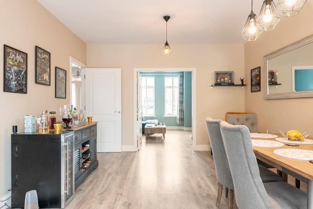 Apartamento Dublin Jacuzzi Escape Exterior foto